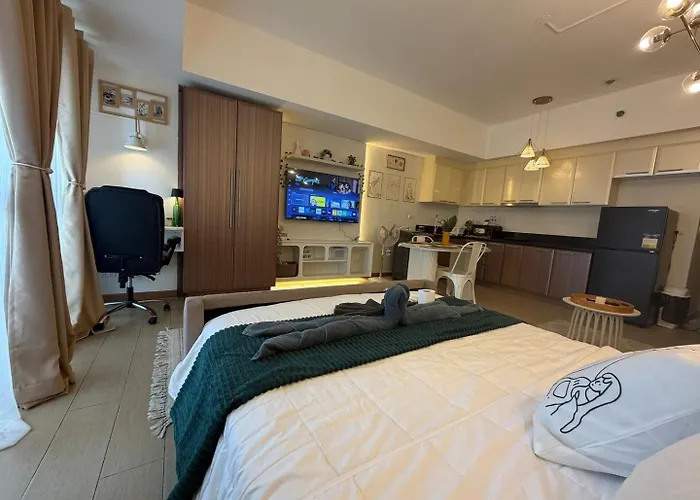 Cozy Balcony | Netflix | Wi-fi * Manila