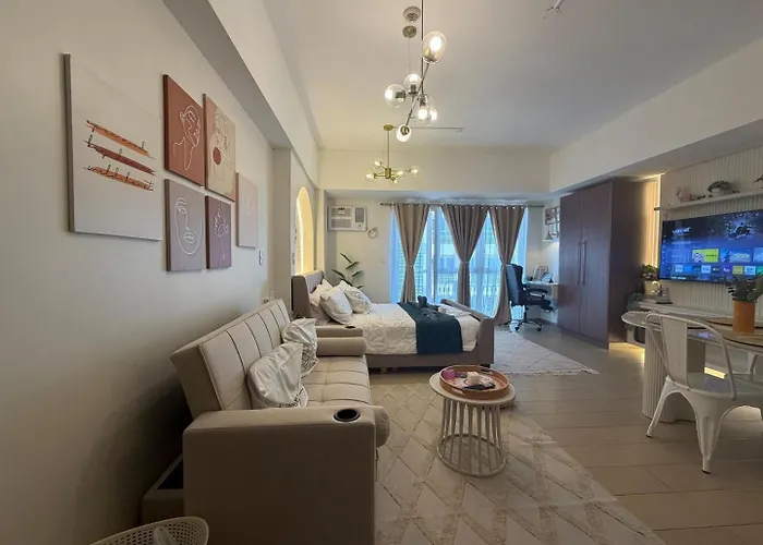 Cozy Balcony | Netflix | Wi-fi Apartment Manila